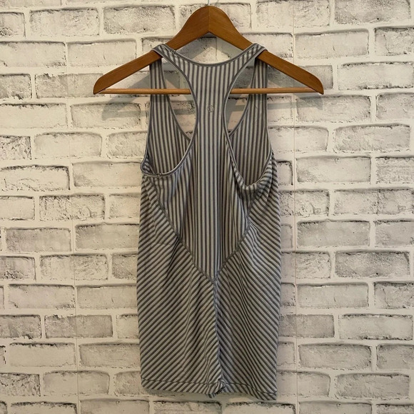 Women’s Lululemon raja racerback lightweight striped tank top 6 - Picture 2 of 5